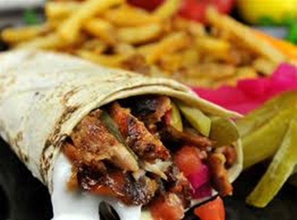 الساندويتش اللذيذ بحشو شاورما الدجاج بالخردل - وصفات أكل عربيه